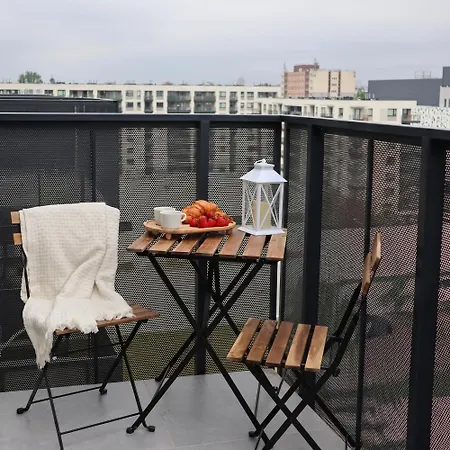 Lumina I Comfort Near Zoo Orientarium I Balcony I Parking Apartment Lodz